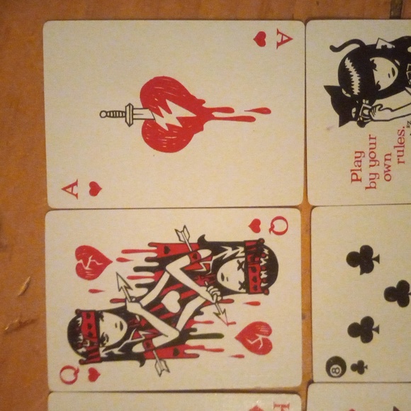 Emily The Strange 2006 Playing Cards, In Original Box, NO Missing Cards - Picture 4 of 8